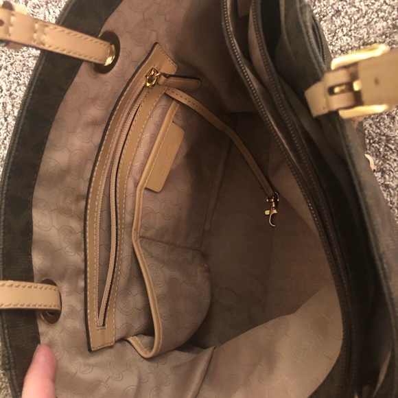 Michael Kors purse and wallet - Picture 5 of 7